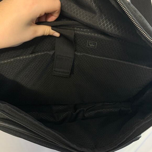 Samsonite Modern Utility Messenger Laptop Carryall Bag Large Gray Adjustable - Picture 10 of 11